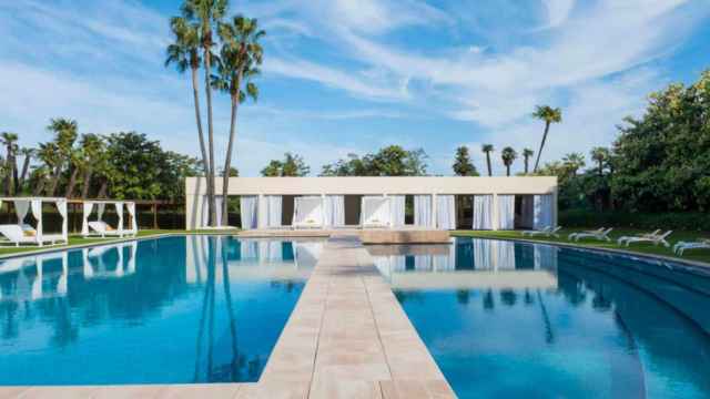 La zona de piscina del hotel Fairmont Juan Carlos I de Barcelona CG