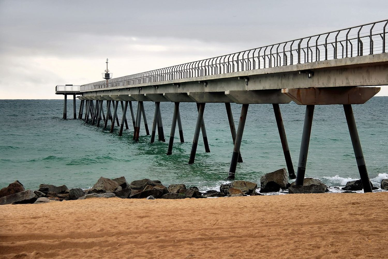 Pont del petroli de Badalona