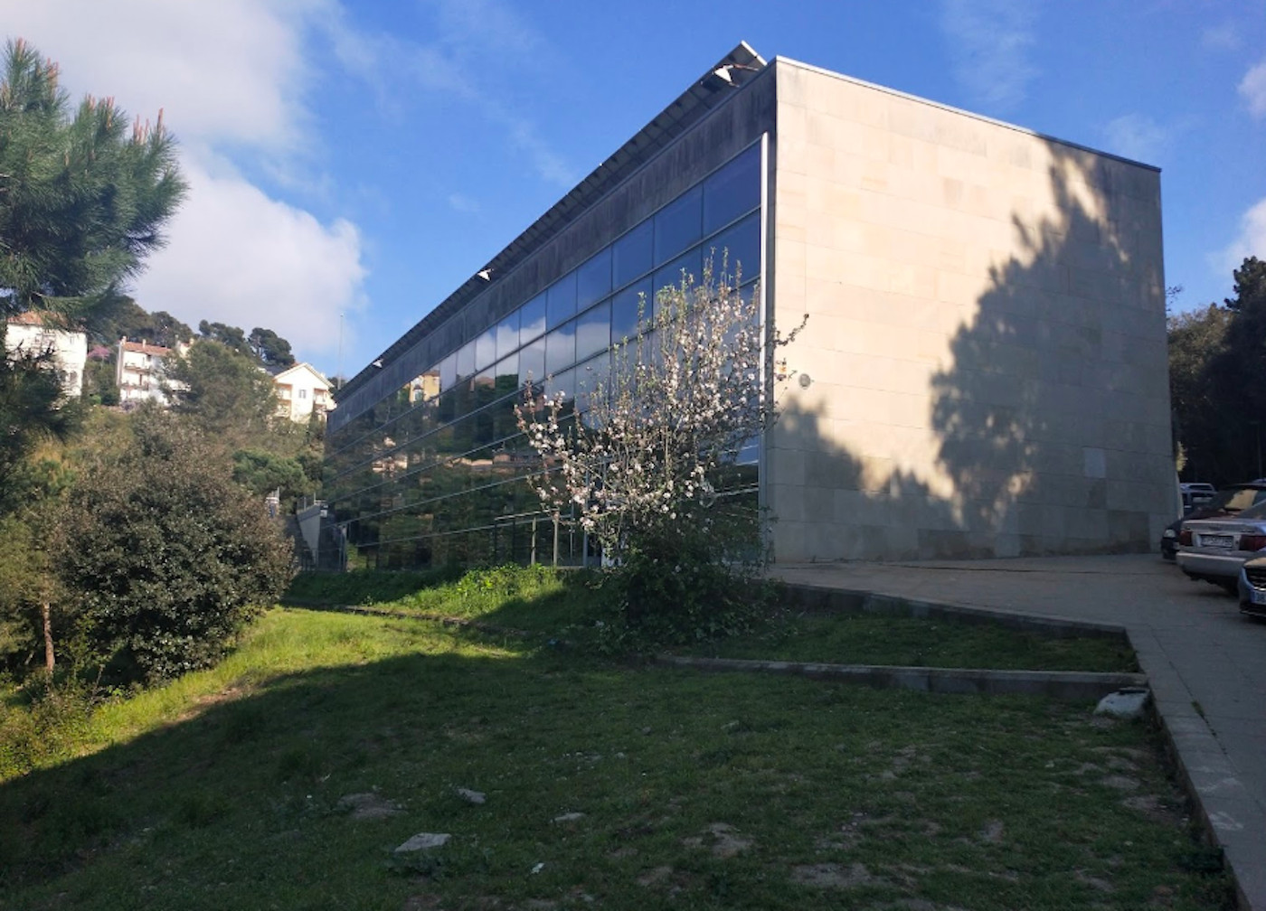 La Biblioteca Collserola – Josep Miracle, escogida como una de las cinco mejores bibliotecas verdes del mundo / ARCHIVO