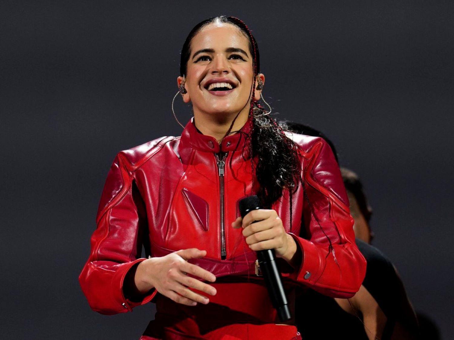 Rosalía en su concierto en el Palau Sant Jordi de Barcelona / EFE