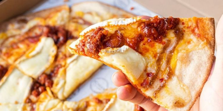 Pizza de sobrasada de mallorca y queso brie de la pizzería Roman Pizza / INSTAGRAM