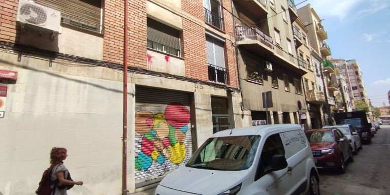 El local que ocupa la tienda Animalius en la calle Rosalía de Castro / METRÓPOLI