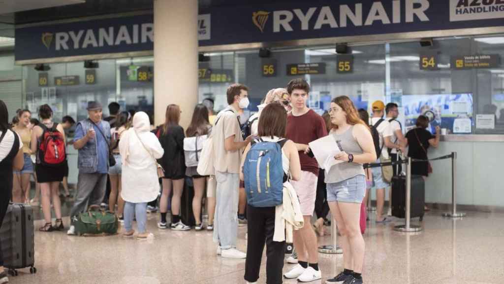 Terminal 2 del aeropuerto de El Prat-Barcelona durante la huelga de tripulantes de cabina de Ryanair / EFE - Marta Pérez