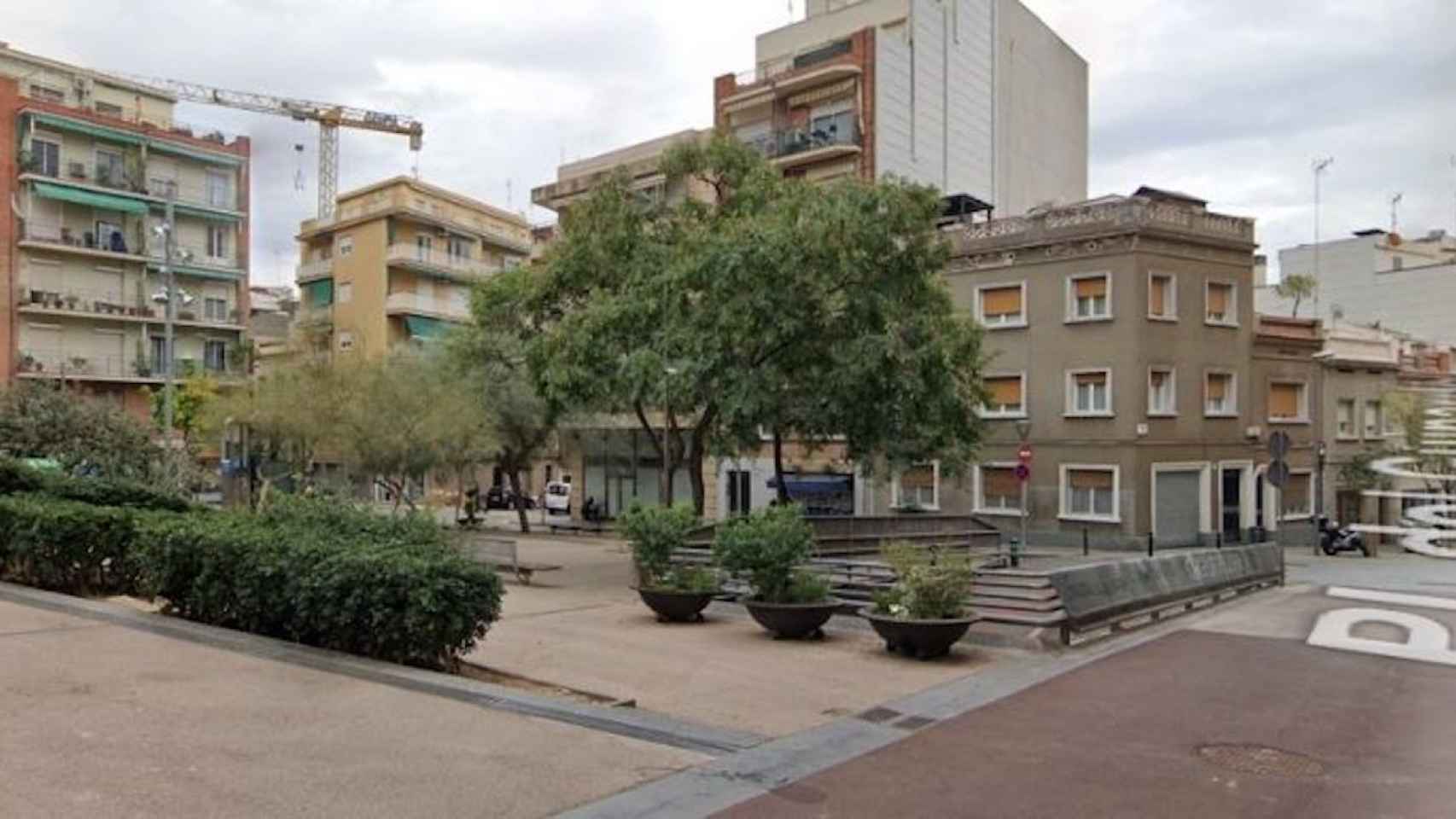 La plaza del Guinardó, donde el gran corte de luz ha afectado a los vecinos / GOOGLE MAPS