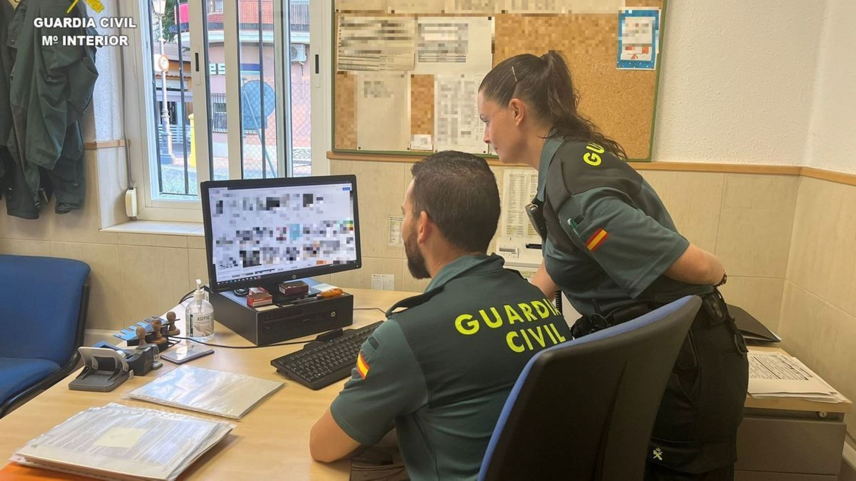 Agentes de la Guardia Civil en una imagen de archivo / GUARDIA CIVIL