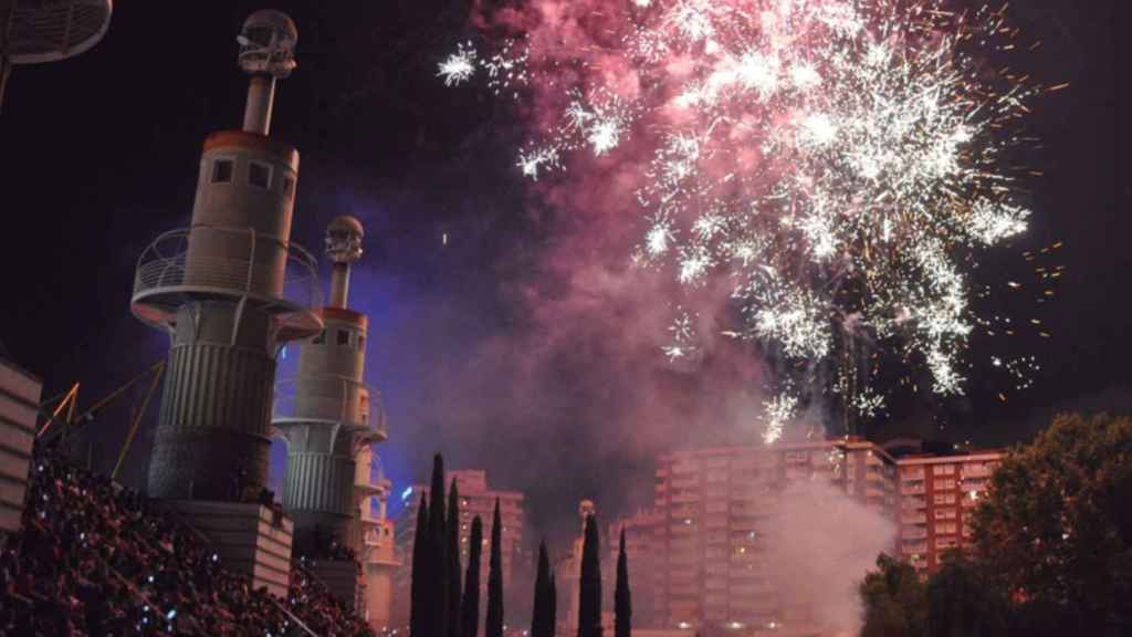 Celebración del piromusical de las fiestas de Sants en una edición anterior