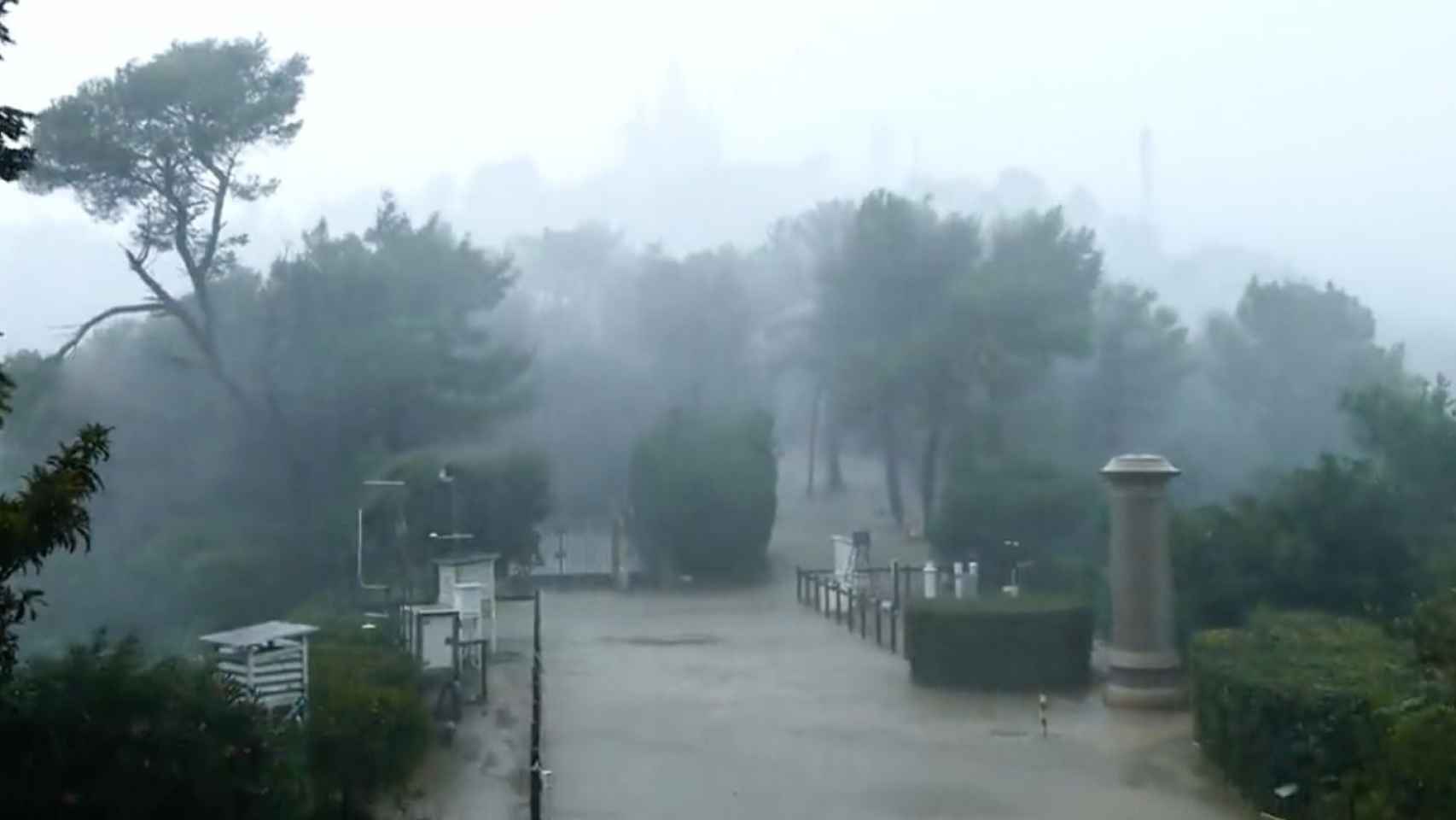 Tormenta vista desde el Observatorio Fabra / @alfons_pc