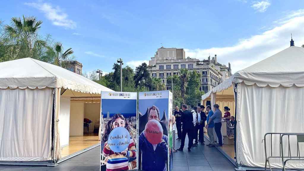 Carpas de la campaña 'Pulmones sanos para toda la vida' en Barcelona / EUROPA PRESS