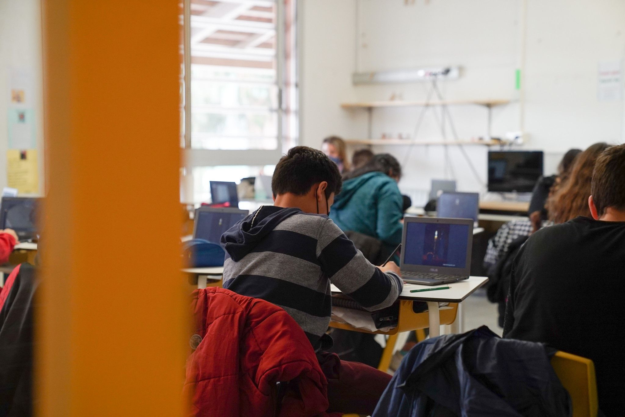 Alumnos en una escuela de Barcelona / AJ BCN