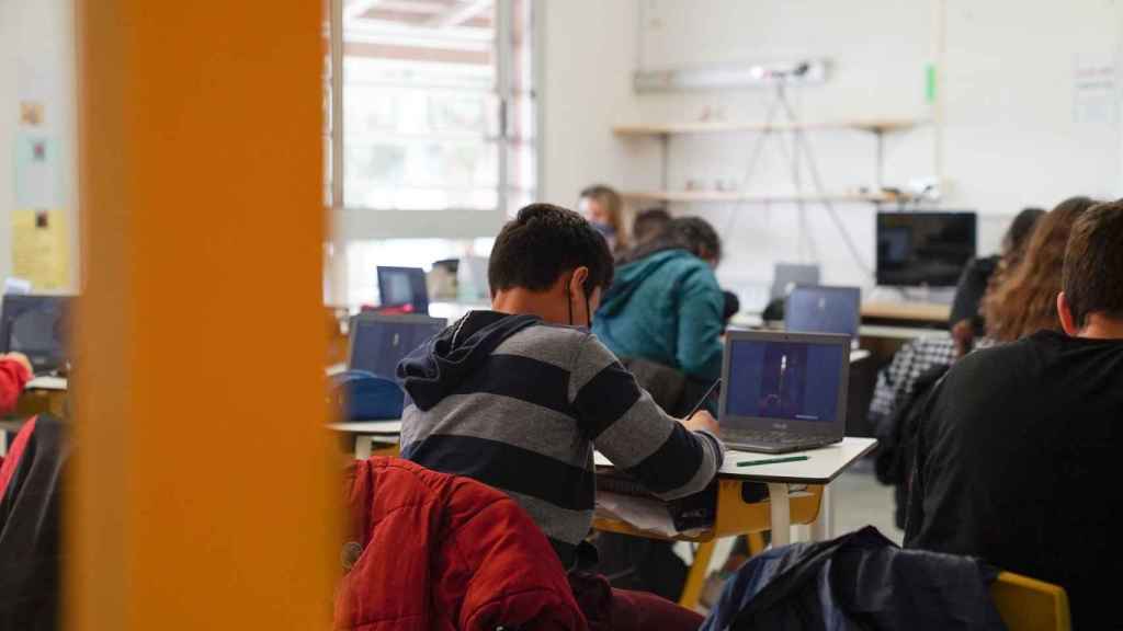 Alumnos en una escuela de Barcelona