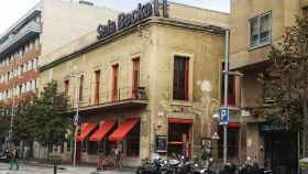 Edificio de la Sala Beckett, en el Poblenou / INMA SANTOS HERRERA