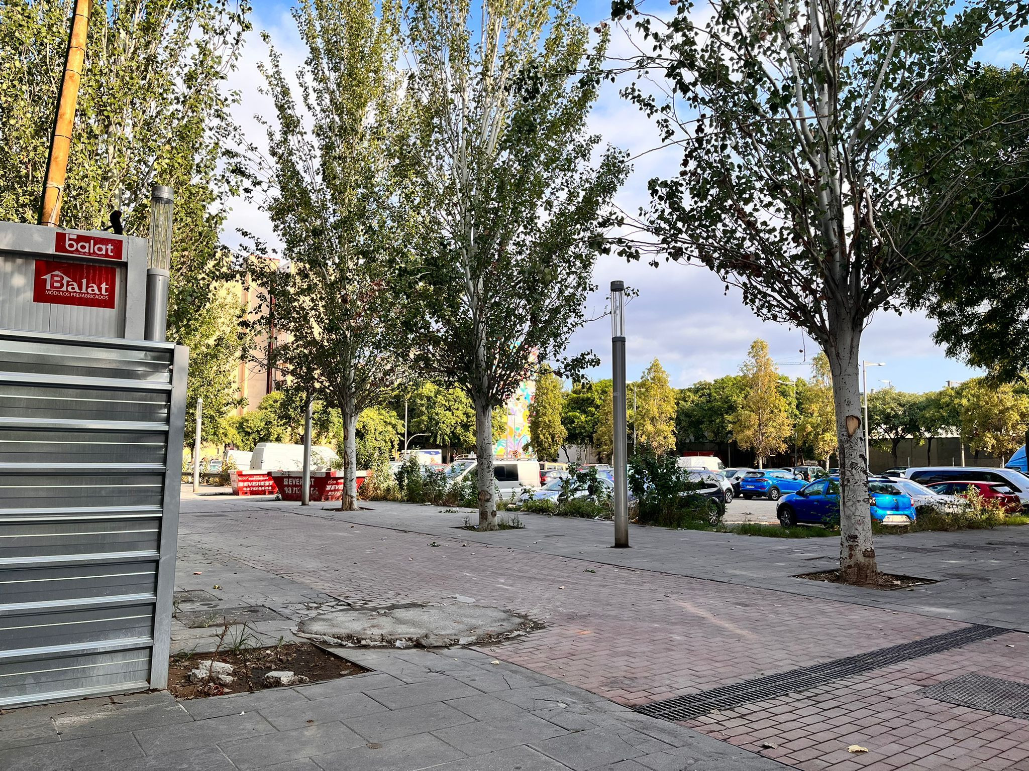 La calle Rosalía De Castro donde tuvieron lugar los disparos en La Mina / ÁNGELA VÁZQUEZ