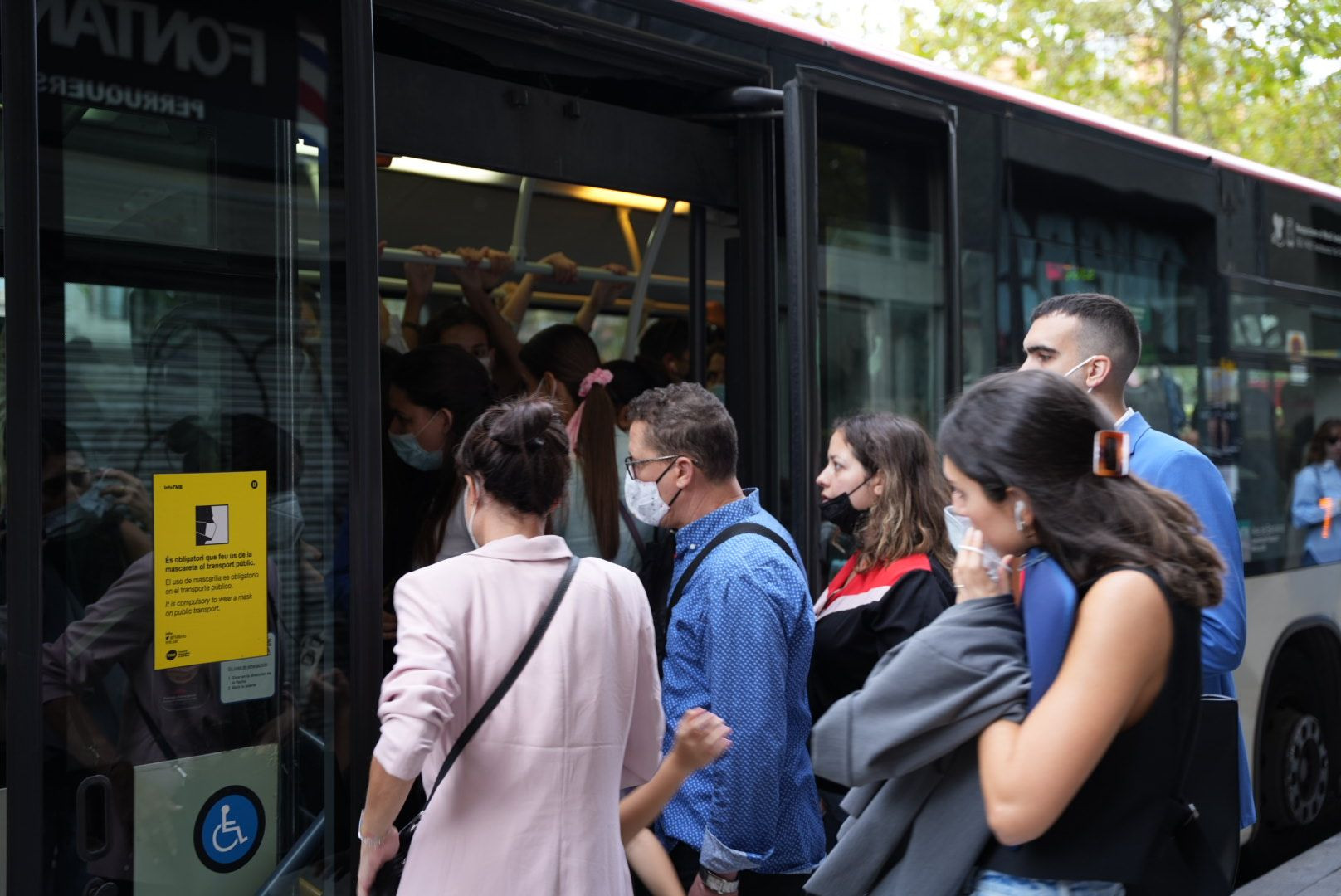 Autobús de Barcelona en una fotografía de archivo / METRÓPOLI - Luis Miguel Añón