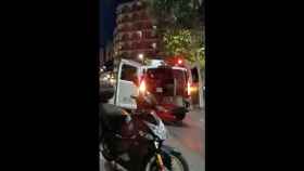 Un momento del presunto robo de la moto en pleno centro de Barcelona / TWITTER @marcal017