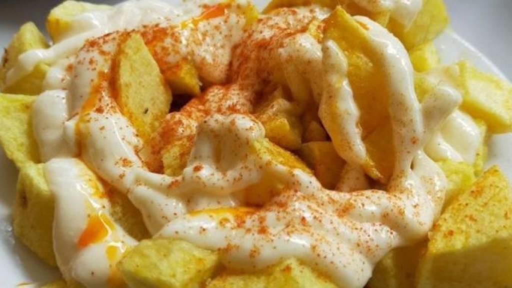 Patatas bravas de La Esquinica / LA ESQUINICA