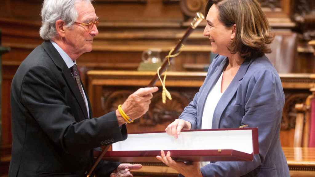 Xavier Trias con Ada Colau, en el pleno municipal / EFE - QUIQUE GARCÍA