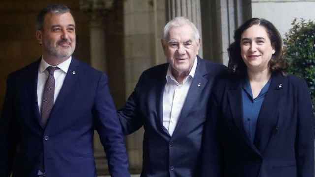 Jaume Collboi (PSC), Ernest Maragall (ERC) y Ada Colau (Barcelona en Comú) en 2020 / EFE - QUIQUE GARCÍA