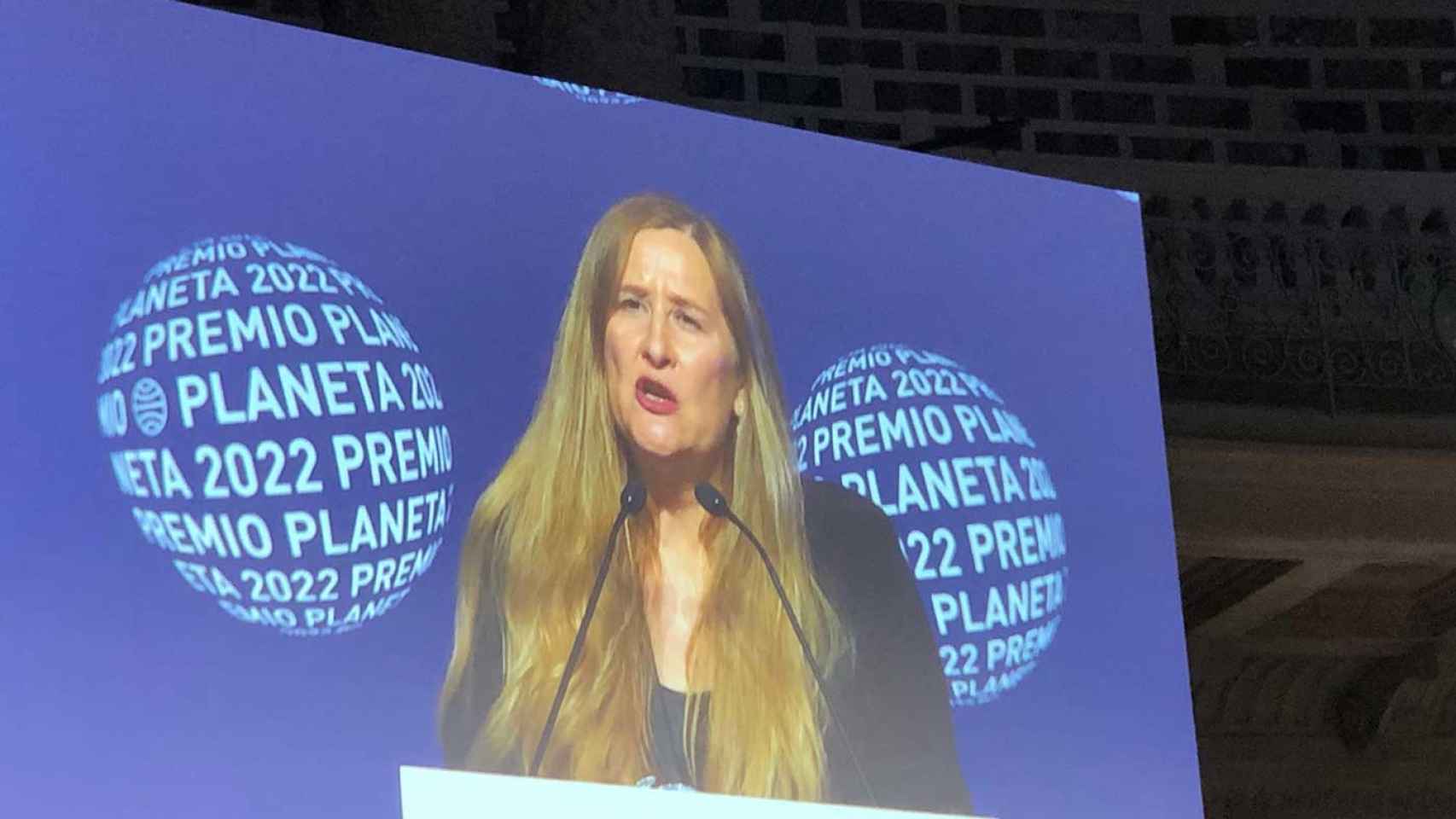 La escritora Luz Gabás, en el momento de obtener el premio Planeta, en el auditorio del MNAC / MA