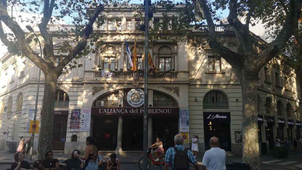 Edificio de l'Aliança del Poblenou / INMA SANTOS HERRERA