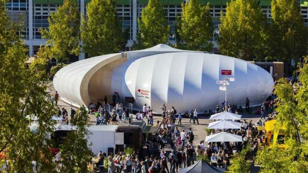 Exteriores de la Feria del Libro de Frankfurt en una edición anterior / EUROPA PRESS