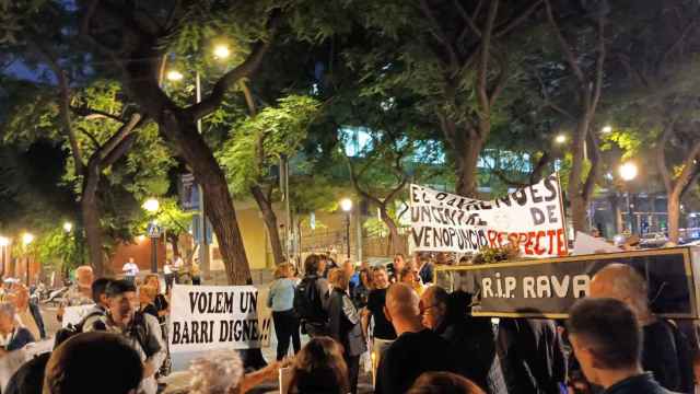 Manifestación de vecinos de Ciutat Vella contra la inseguridad y la falta de limpieza, la semana pasada / ALBA GIBERT - METRÓPOLI
