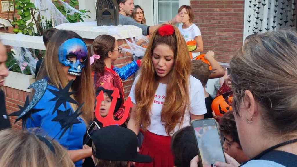 La artista Shakira a su llegada a la fiesta de Halloween / @SWEETYCARY