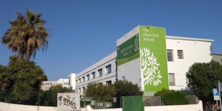 Exterior de The Olive Tree School / THE OLIVE TREE SCHOOL