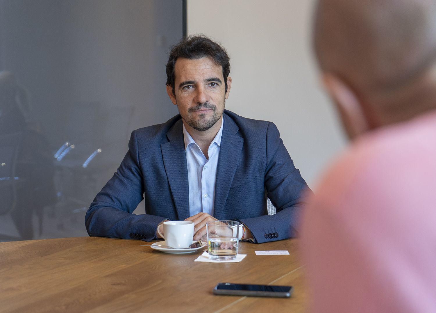 Manu Reyes, exalcalde de Castellefels, que participará en el debate / LENA PRIETO (MA)