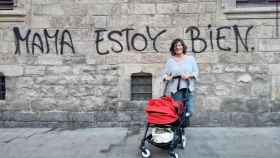 Foto de Gala Pin frente a un grafiti en el Palau Centelles / INSTAGRAM