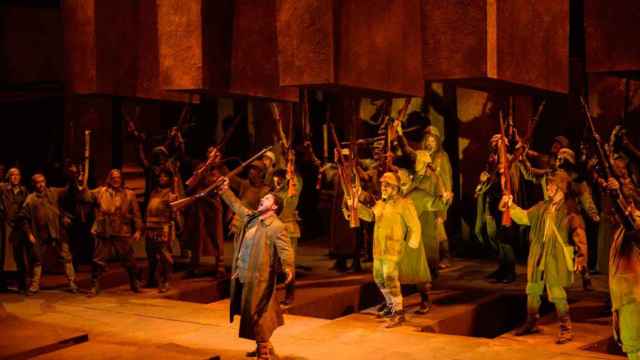 Una escena de 'Il Trovatore', de Ollé, en el Liceu / LICEU