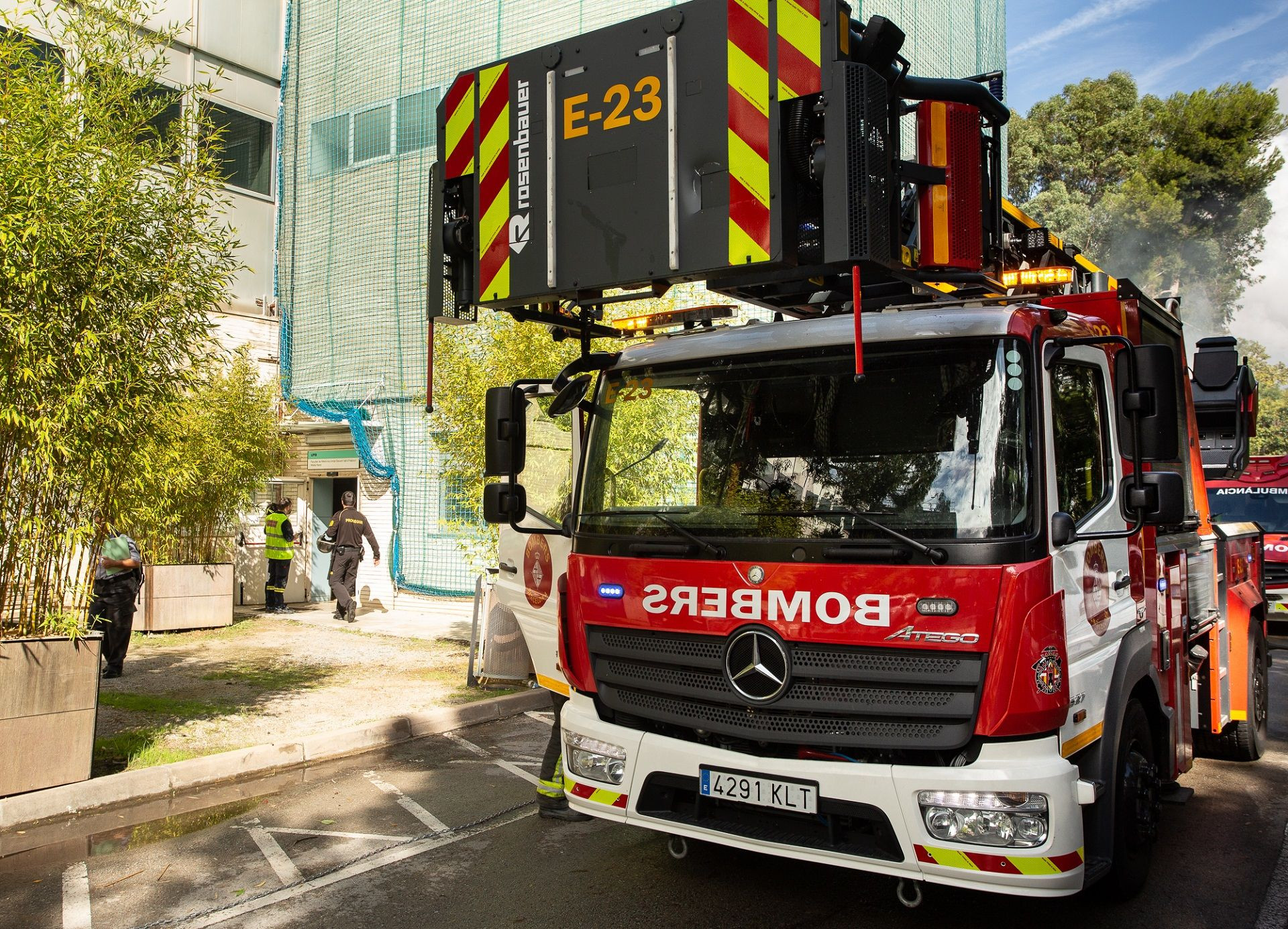 Bomberos de Barcelona durante un servicio / BOMBERS BARCELONA