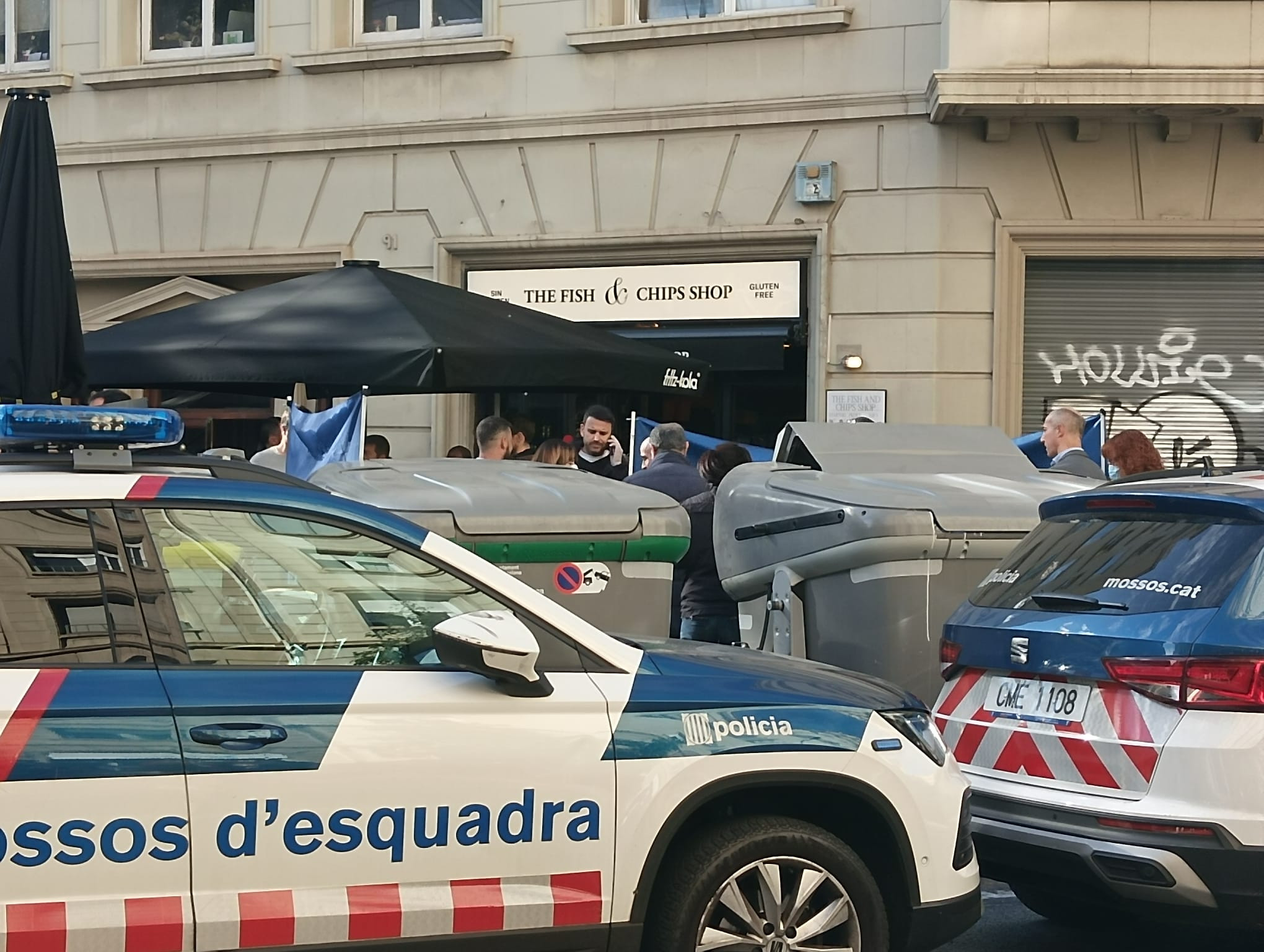 Encuentran un cadáver en un contenedor del Eixample / MA