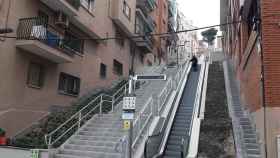 Escaleras mecánicas en la calle Mare de Déu dels Àngels de Barcelona / @BCN_HG