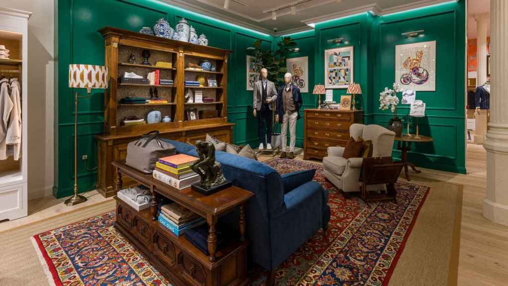 Interior de la nueva tienda de Hackett London en el paseo de Gràcia / HACKETT LONDON