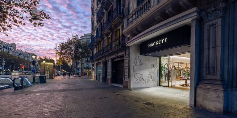 Exterior de la tienda Hackett London en el paseo de Gràcia / HACKETT LONDON