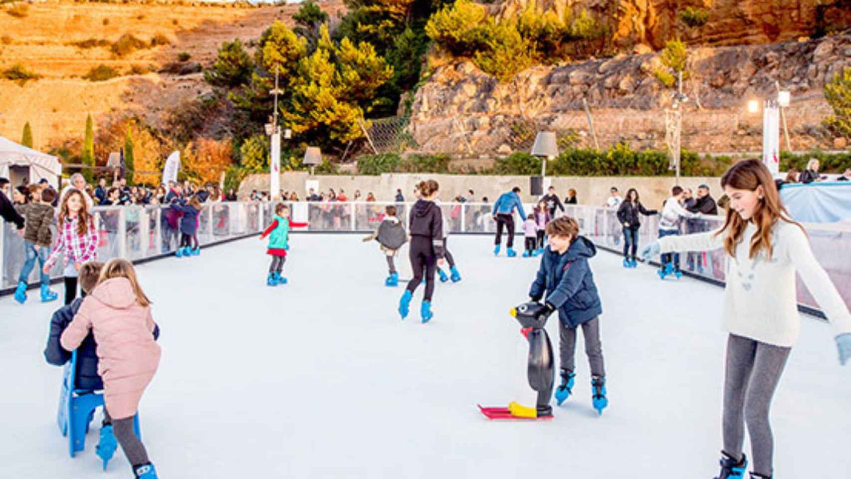 Imagen de la pista de hielo de Can Xiringoi / COMERÇ DE NOU BARRIS