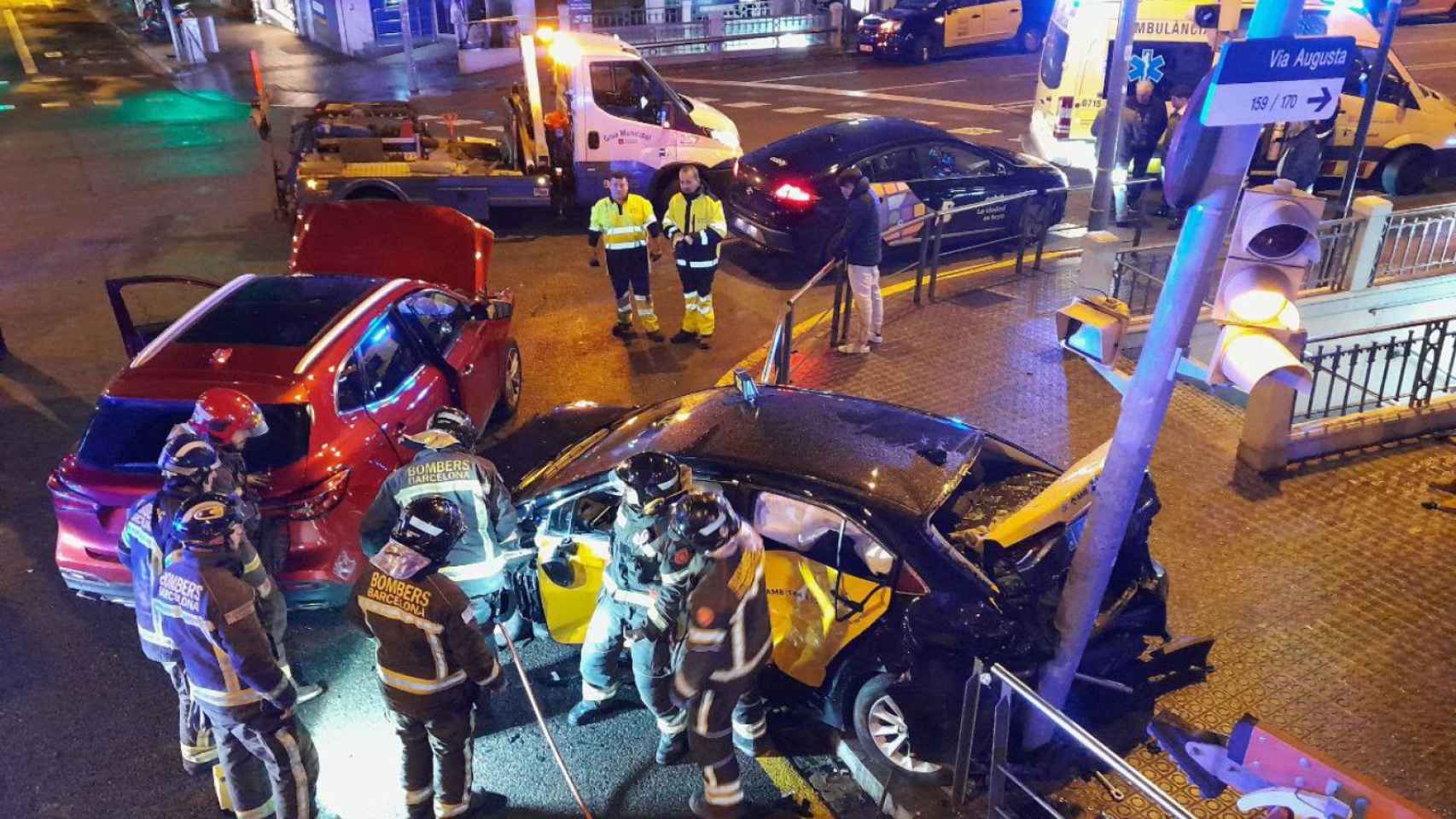 Imagen del accidente en Sant Gervasi - Galvany / BOMBERS BCN