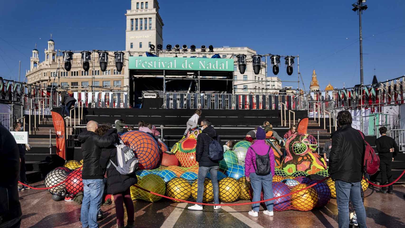 Actividad del Festival de Navidad en Barcelona / AJ BCN