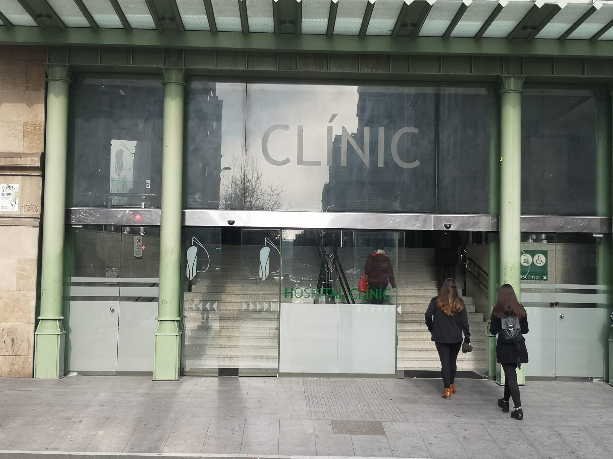 Hospital Clínic de Barcelona / METRÓPOLI