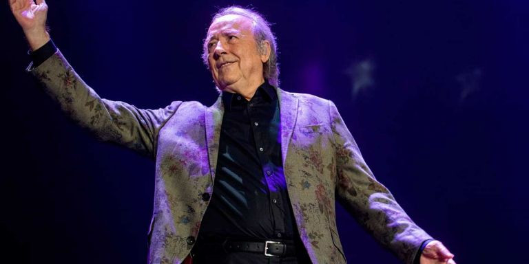 Serrat, en su último concierto en el Palau Sant Jordi / EP