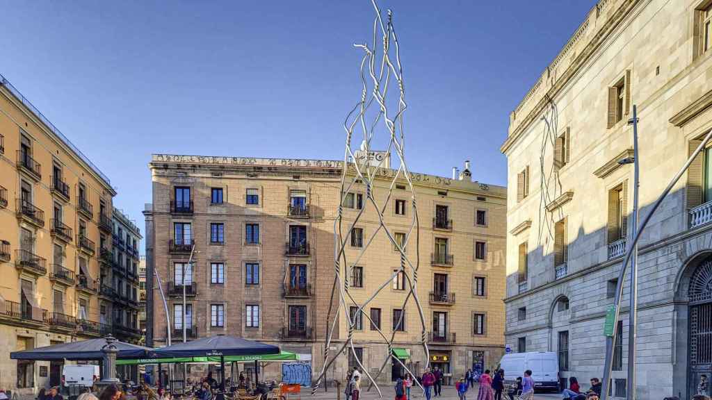 Homenaje a los 'castellers', cerca de la plaza Sant Jaume / INMA SANTOS