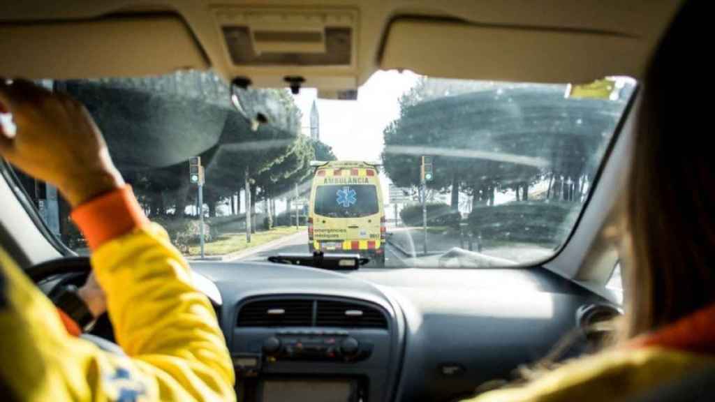 Ambulancias del SEM se dirigen a prestar un servicio / SEM