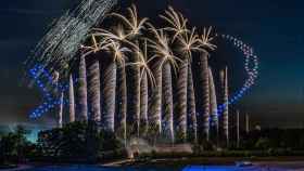 Espectáculo de fuegos artificiales en la avenida de Maria Cristina de Barcelona / EUROPA PRESS