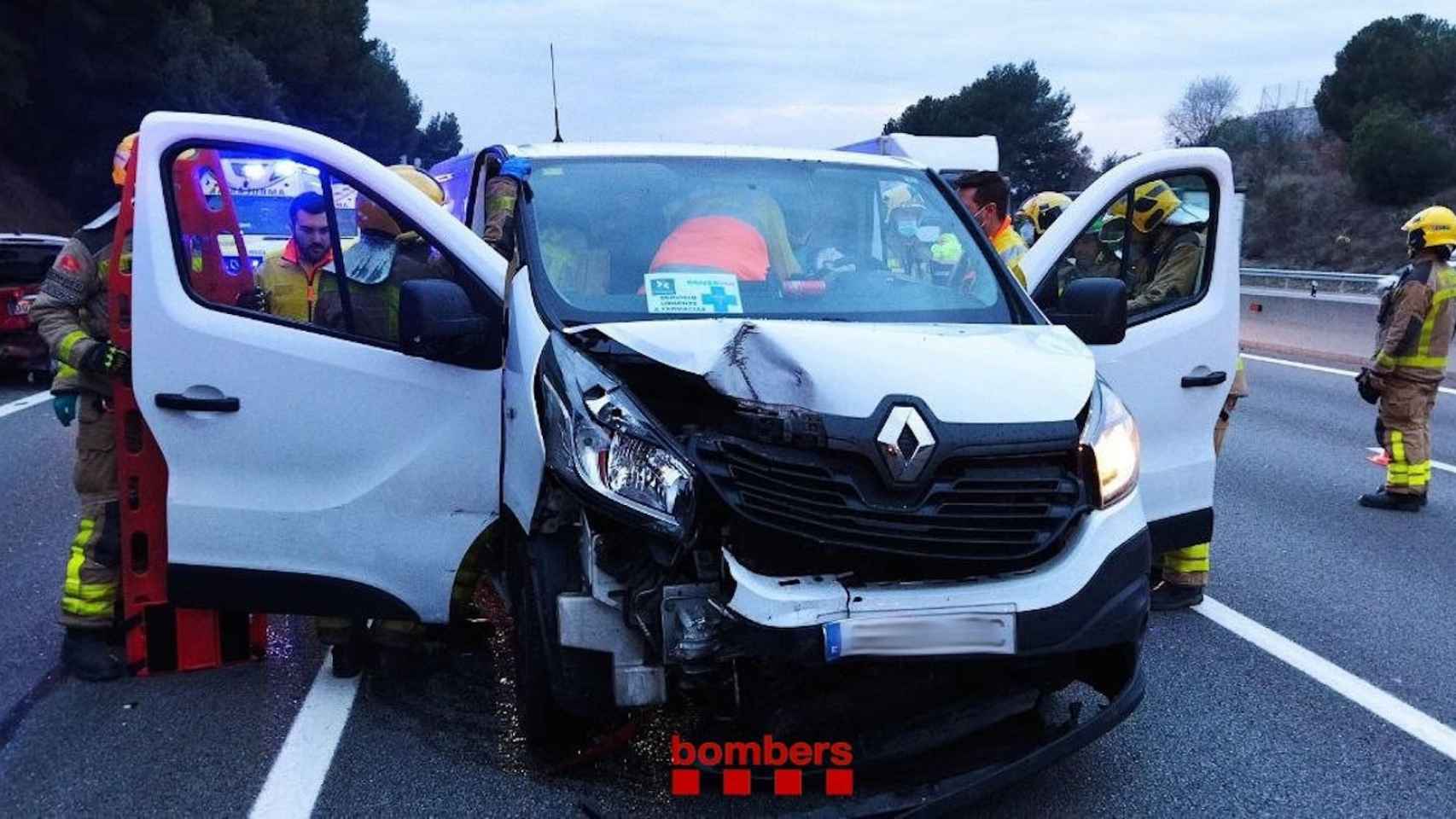 Accidente en Barberà del Vallès / BOMBERS DE LA GENERALITAT