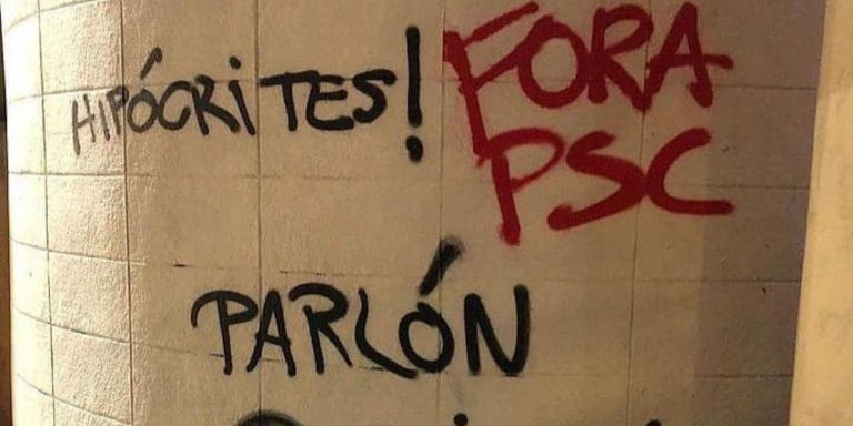 Pintadas de los okupas contra la alcaldesa Núria Parlon / RRSS