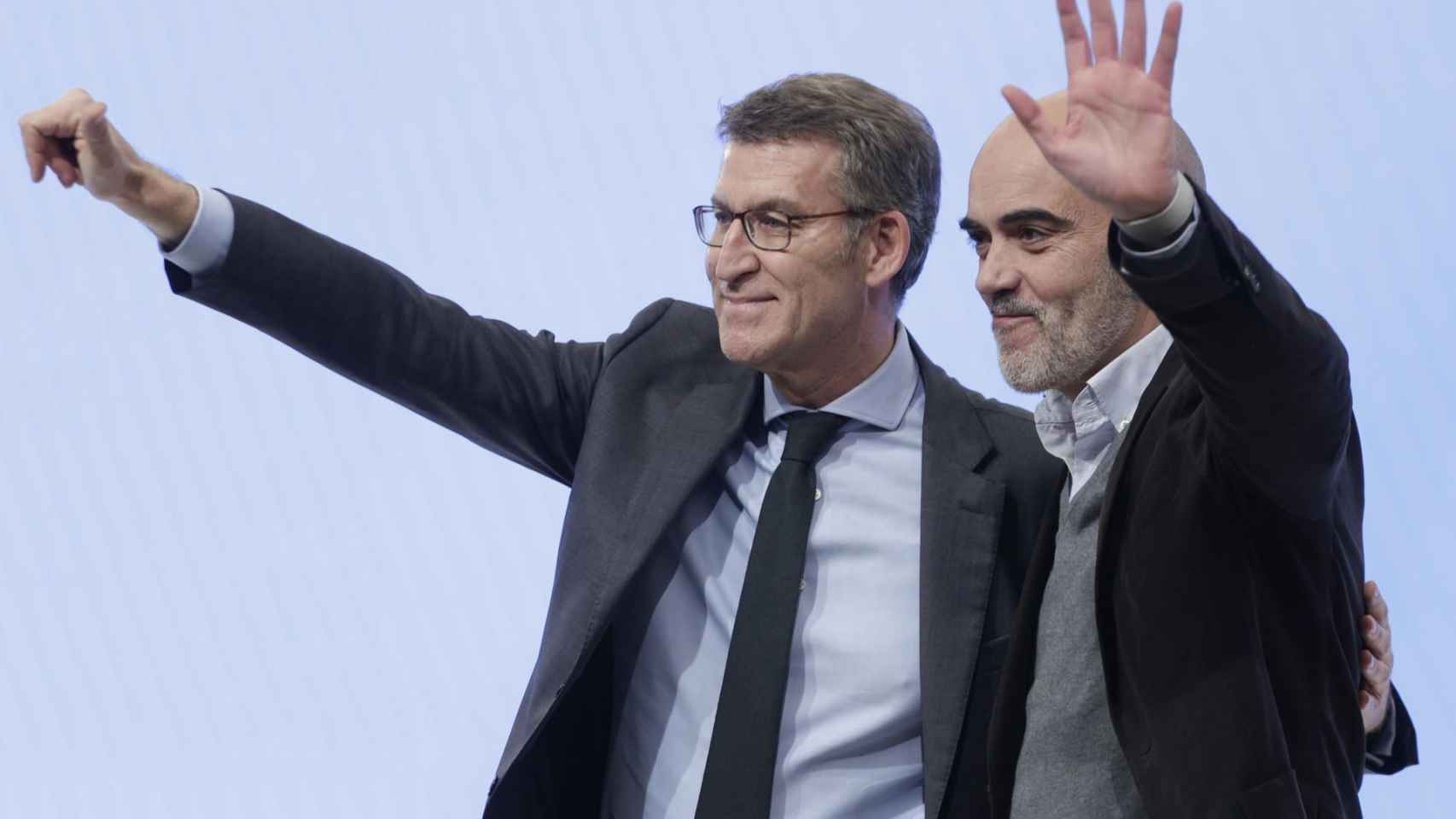 Feijóo junto a Sirera en el acto de presentación / EFE