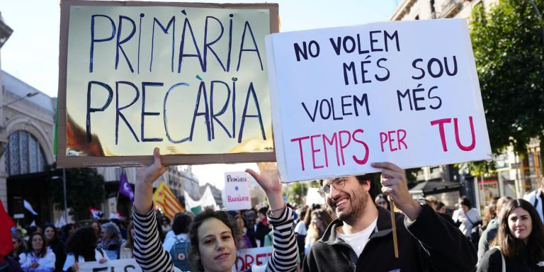 Médicos durante la manifestación de este miércoles / EFE