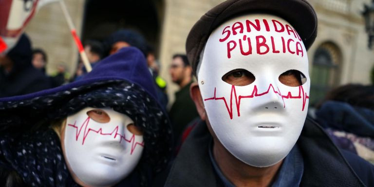 Los médicos piden mejores condiciones en la manifestación de este miércoles / EFE