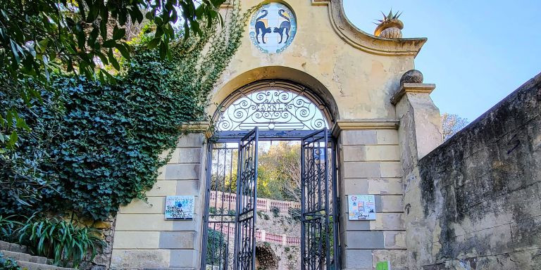 Entrada de los jardines