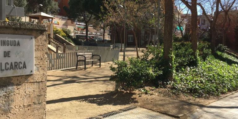 Jardines del Dr. Comas i Llobera, donde se ubicará la nueva construcción del IES Vallcarca / METRÓPOLI - RP